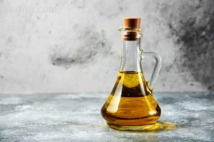 فوائد زيت الزيتون للبشرة | تفتيح ولمعان وترطيب فائق